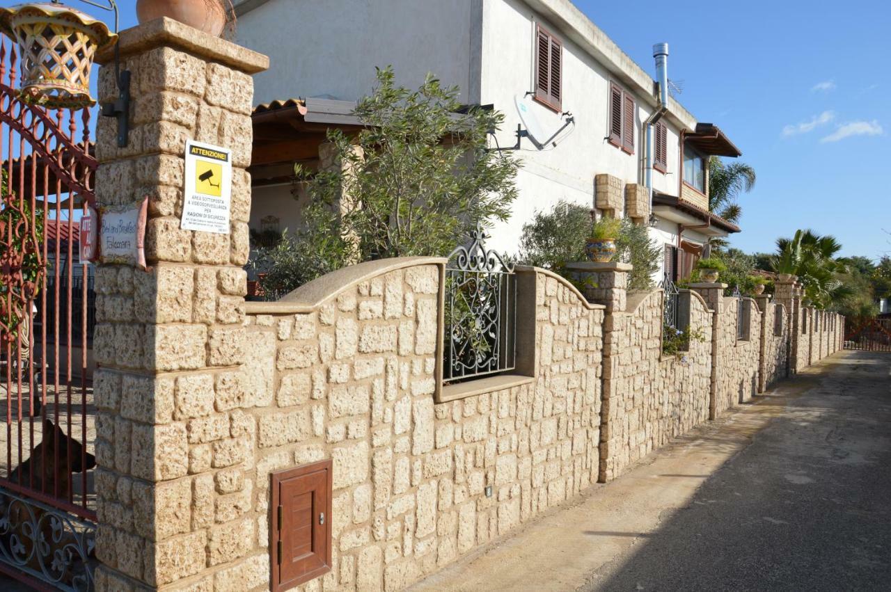 B&B Falconara Ликата Екстериор снимка